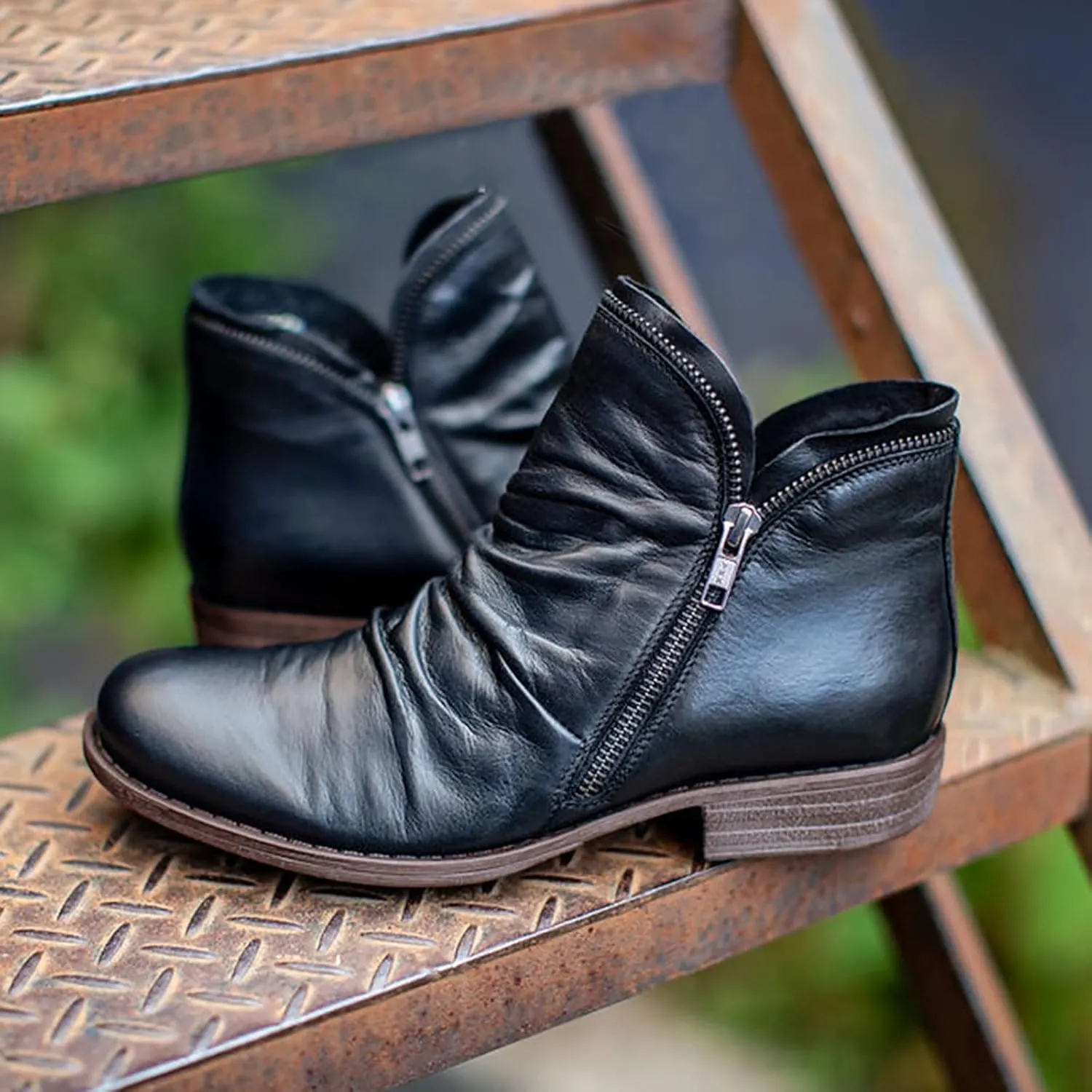 Cathalem Ankle Boots for Women Retro Casual Zipper Womens Boots Low Heel Short Shoes Side Zip-up Leather Damping Shoes