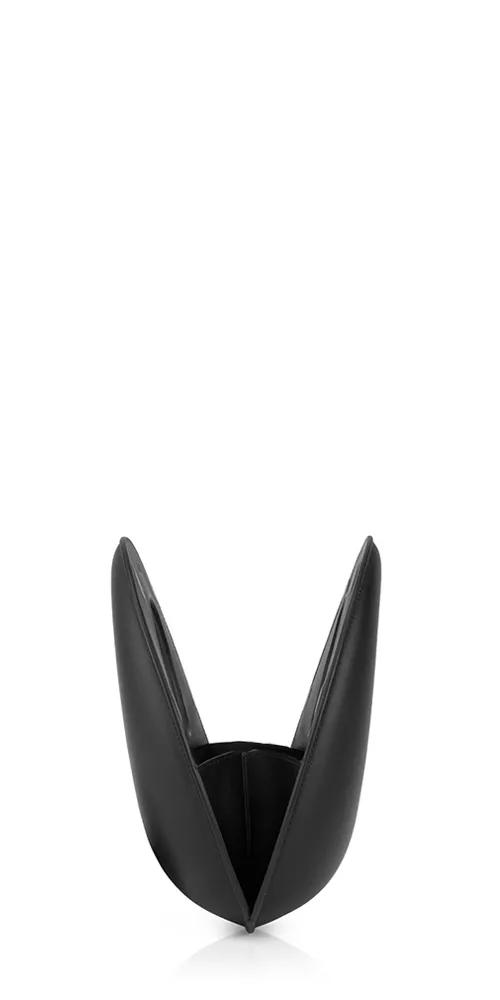 Shell Clutch Black Leather