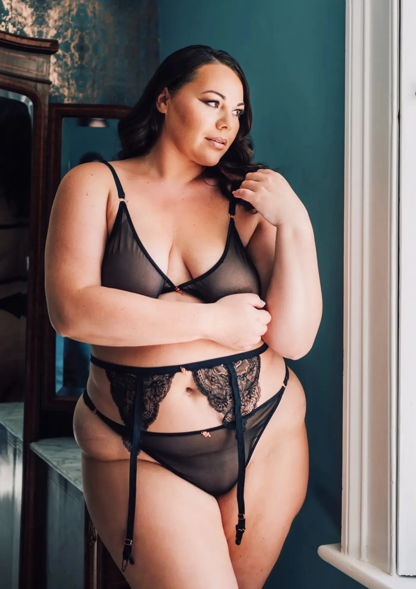Timeless Black Mesh Set